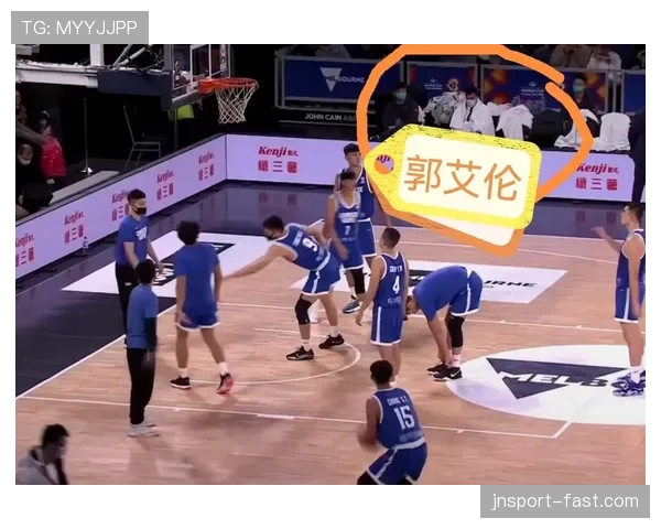 篮球替补席管理规则解读：球员替补与教练指挥具体如何规定